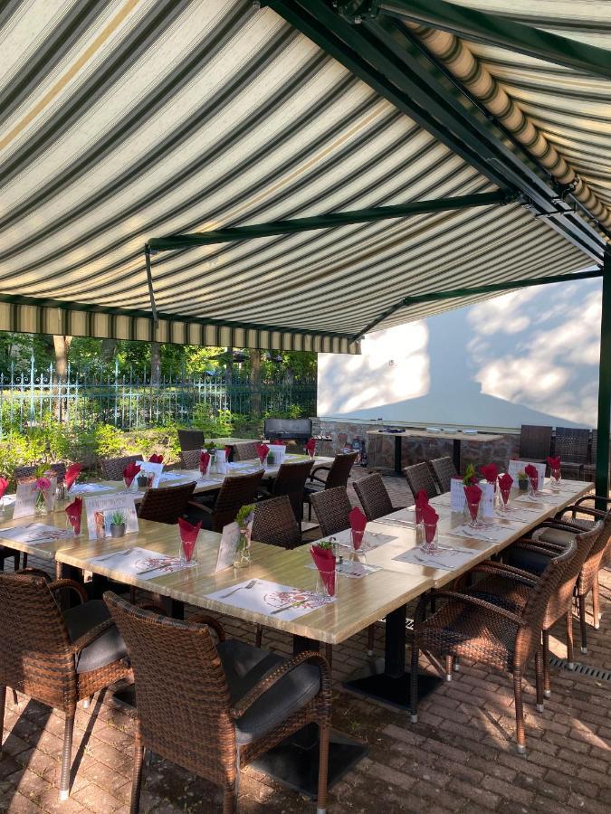 Fonix Hotel Balatonföldvár 외부 사진