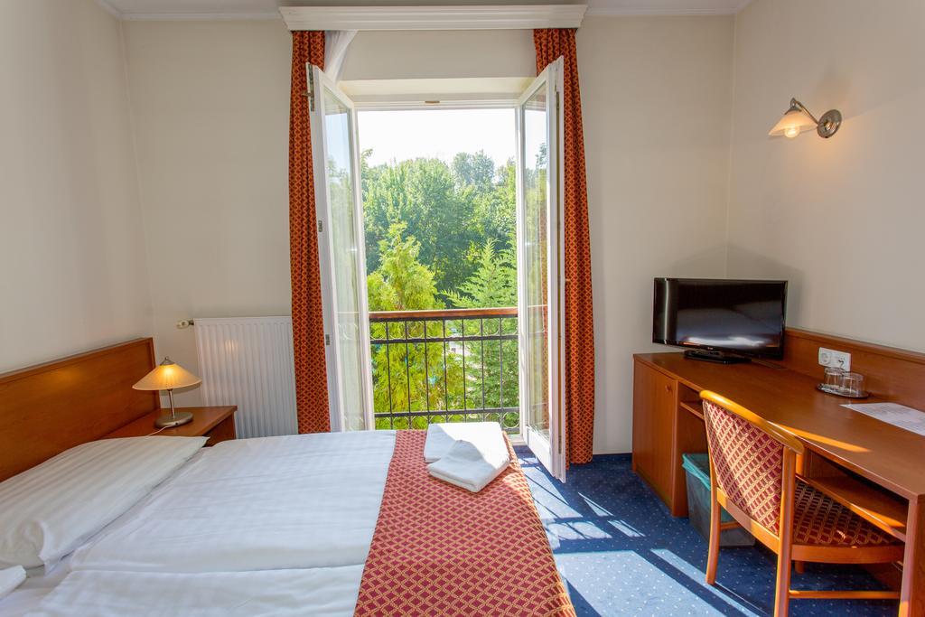 Fonix Hotel Balatonföldvár 외부 사진
